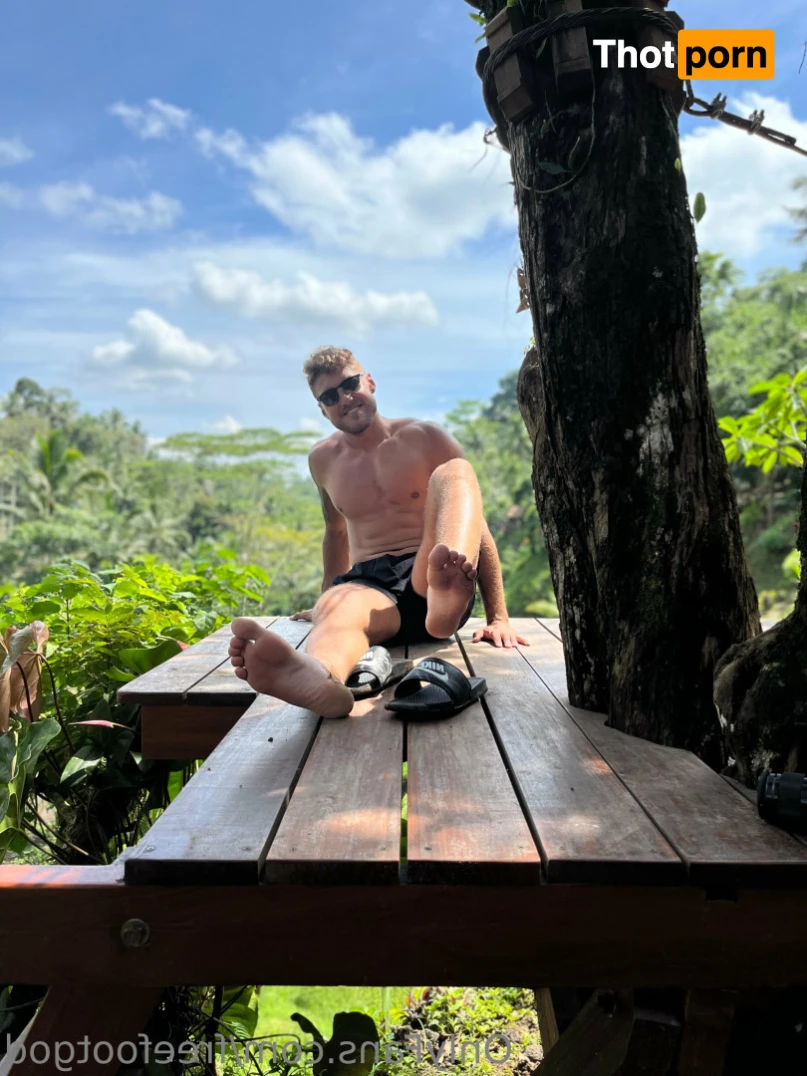 FREEfootGod 16258477