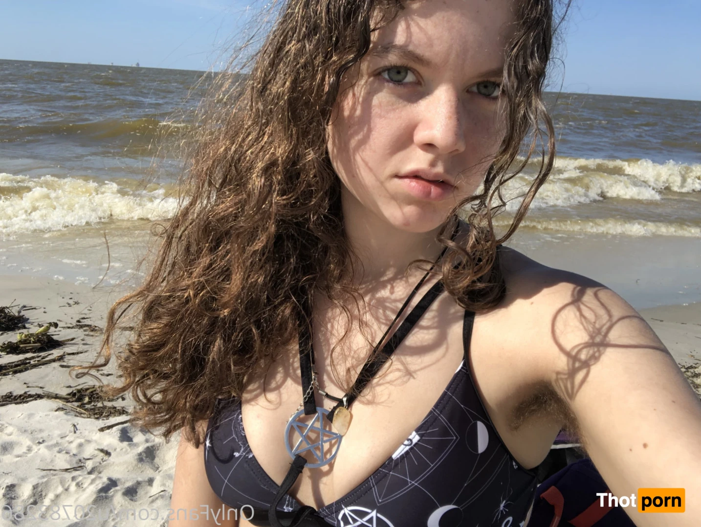 friskyfaerie 🫧 15647523