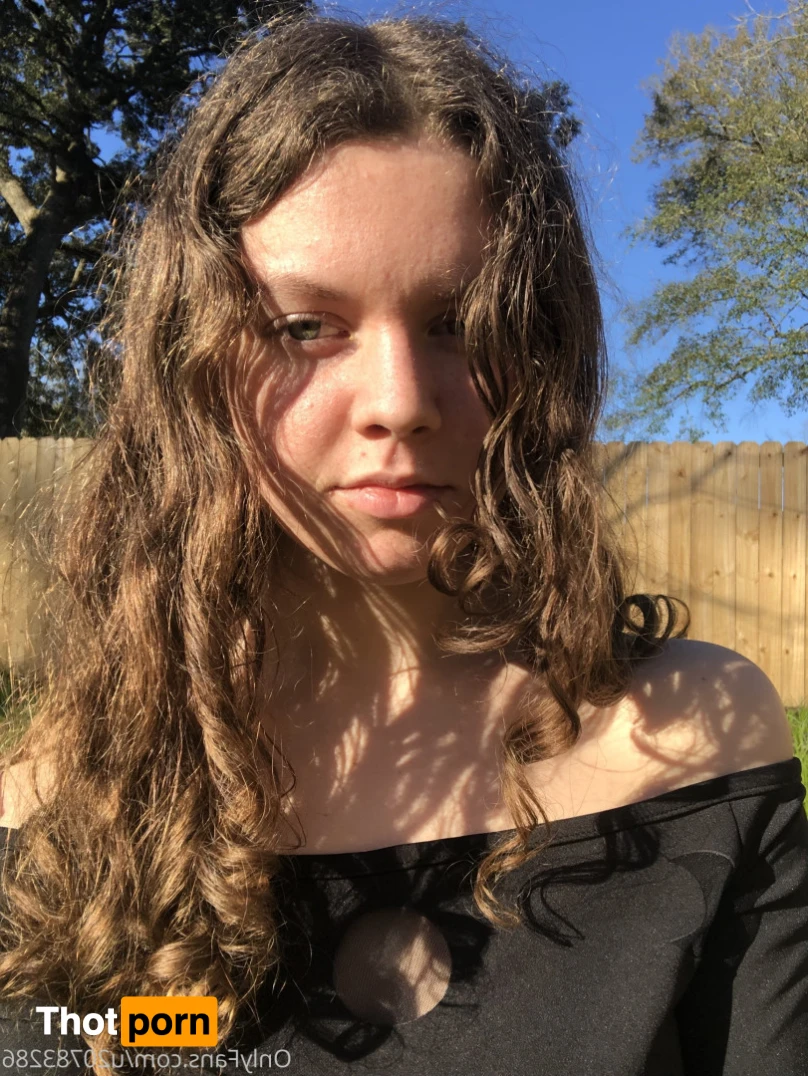 friskyfaerie 🫧 15647558