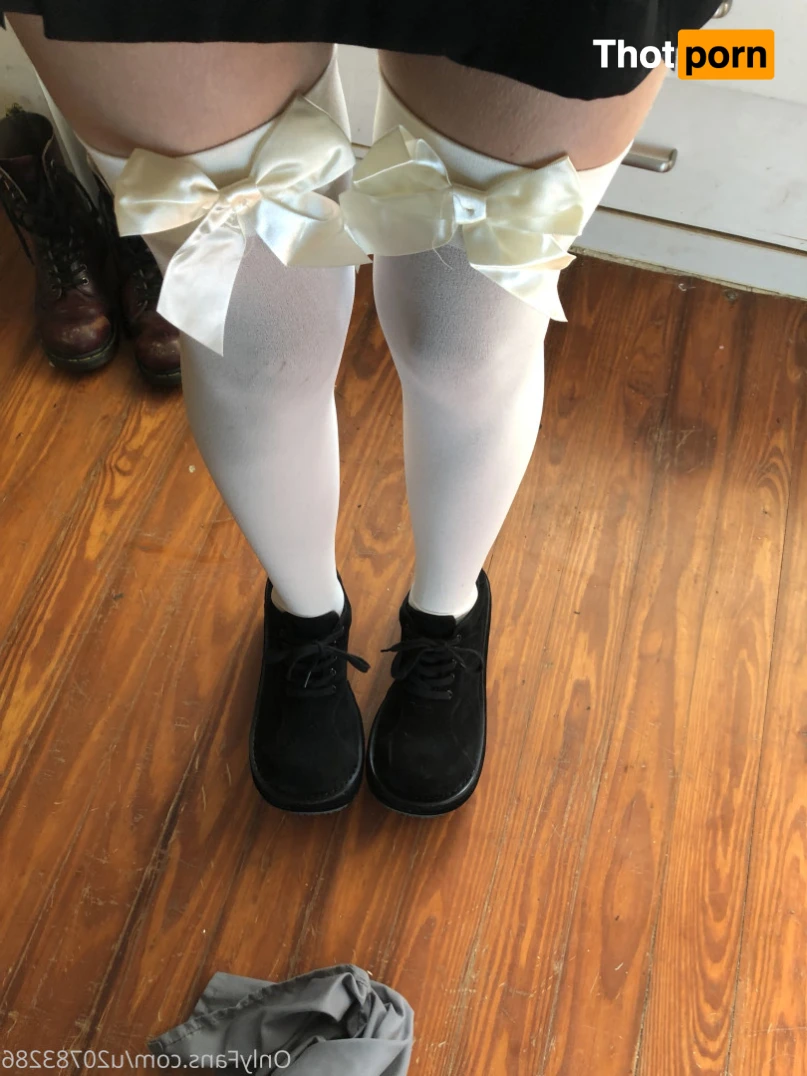 friskyfaerie 🫧 15647590