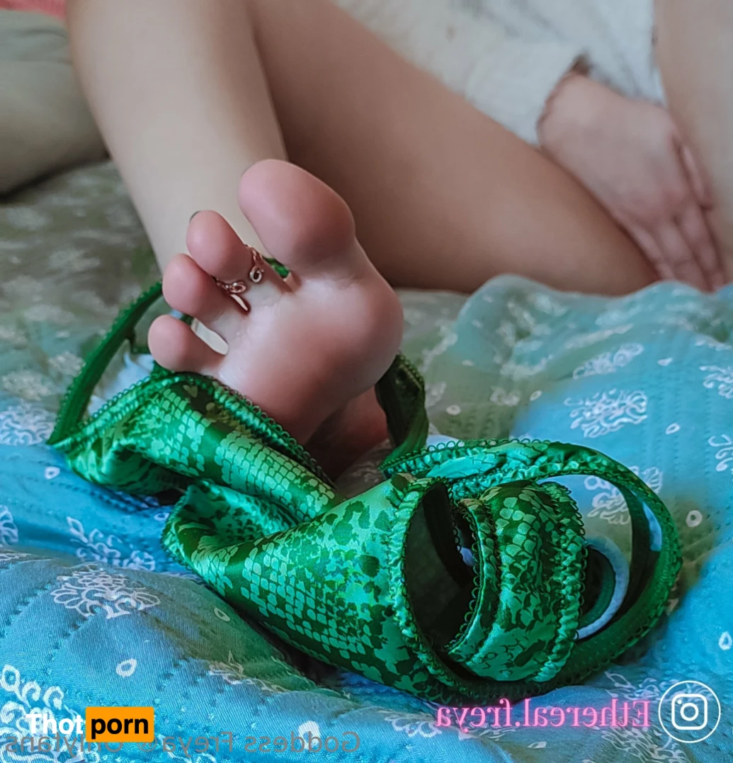 Goddess Freya® Free 16222147