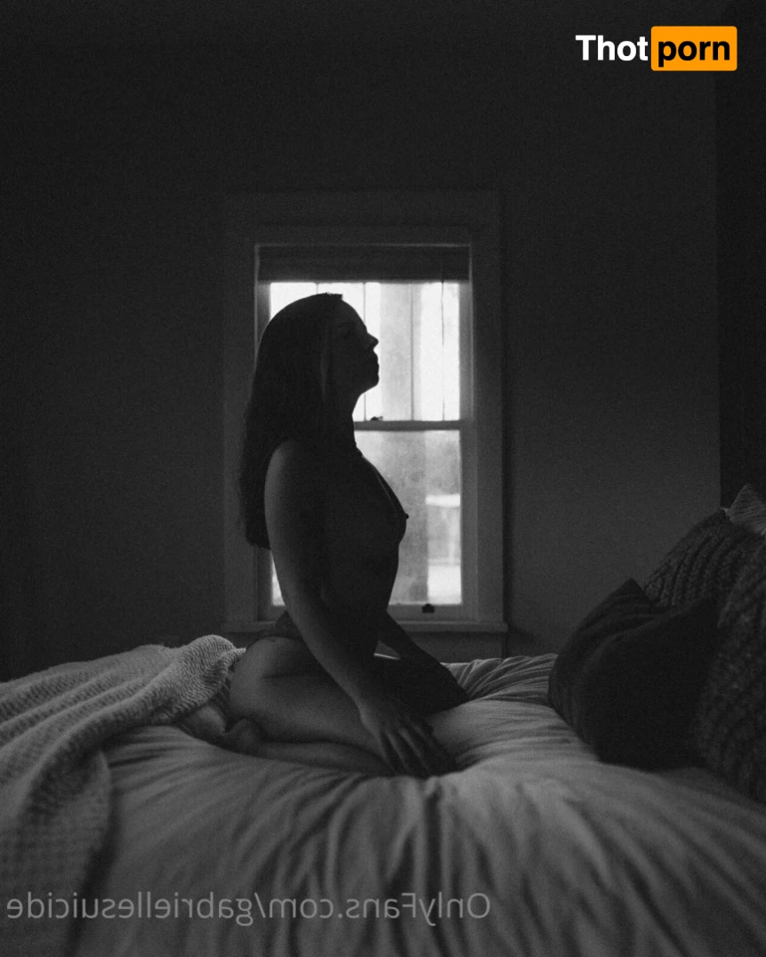 Gabrielle 🖤 16207266