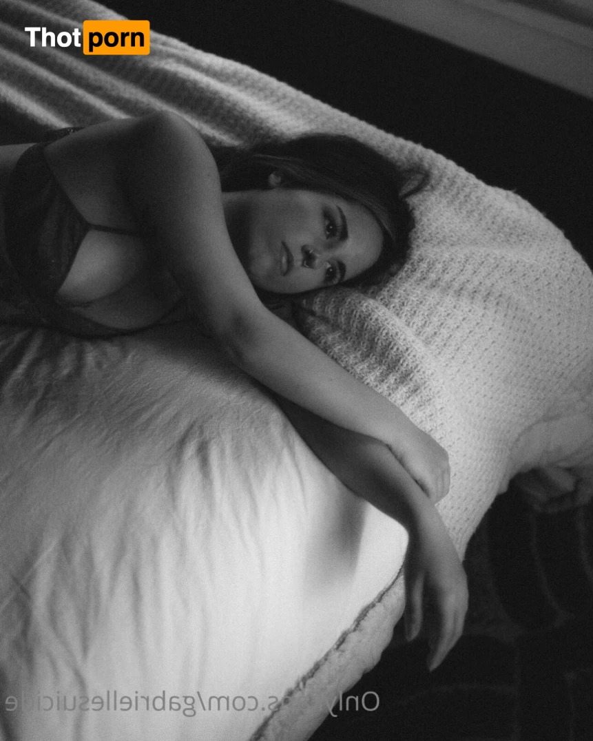 Gabrielle 🖤 16207279