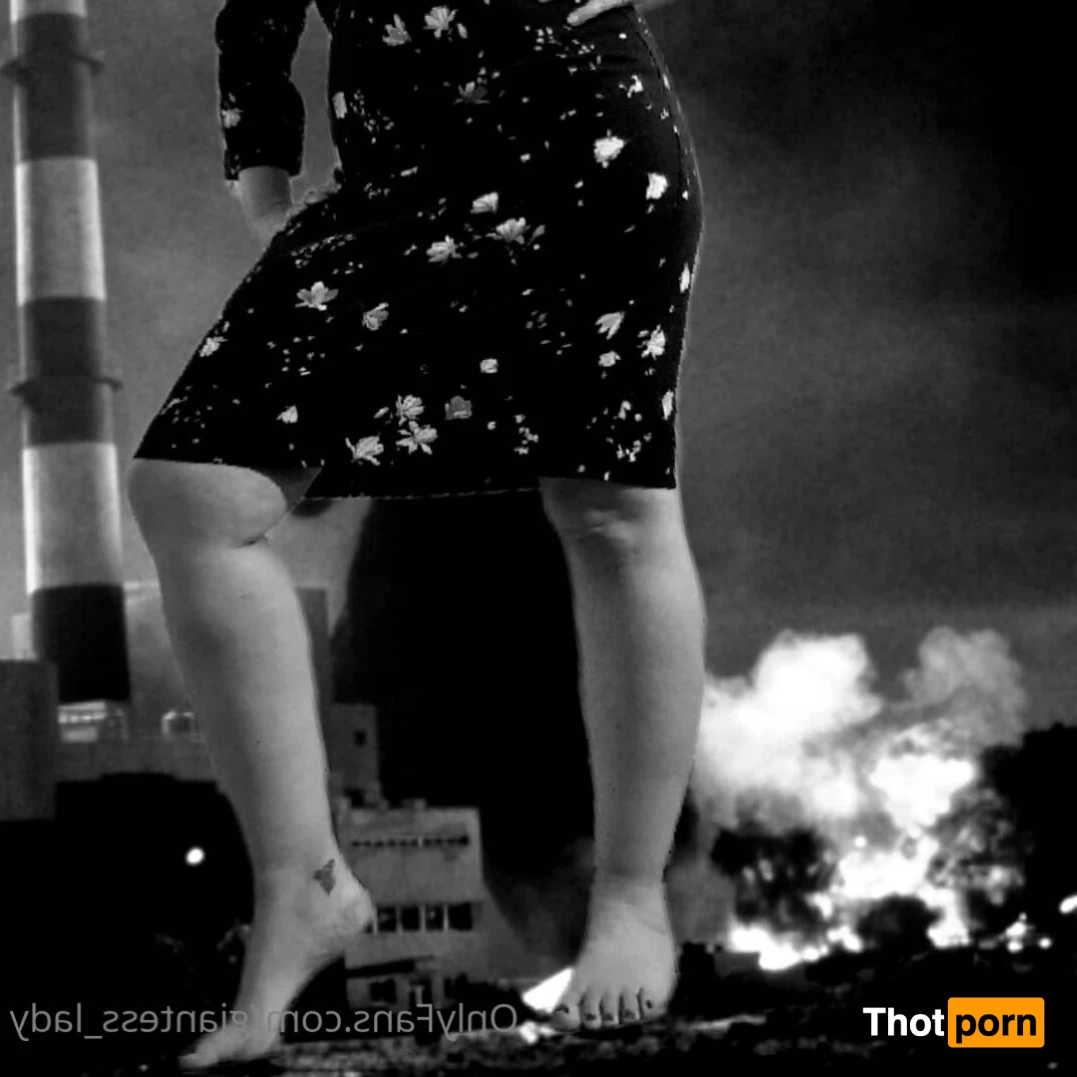 giantess_lady 15646935