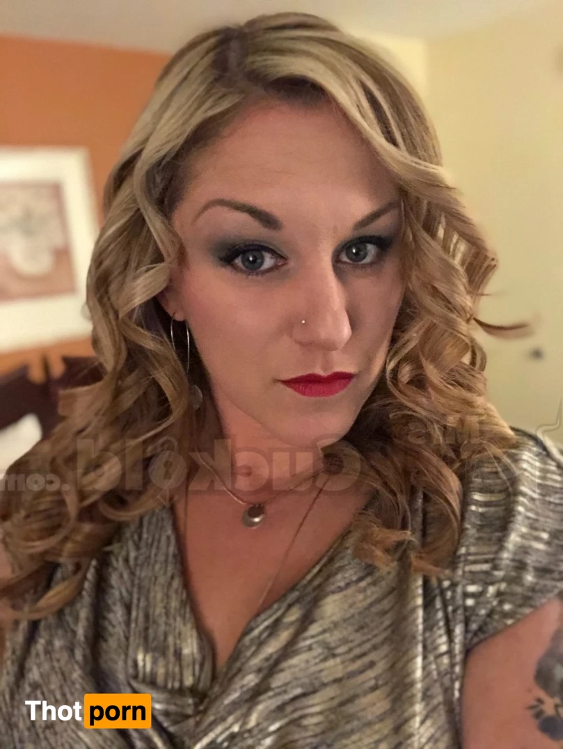 MrsDarkCuckold 845861