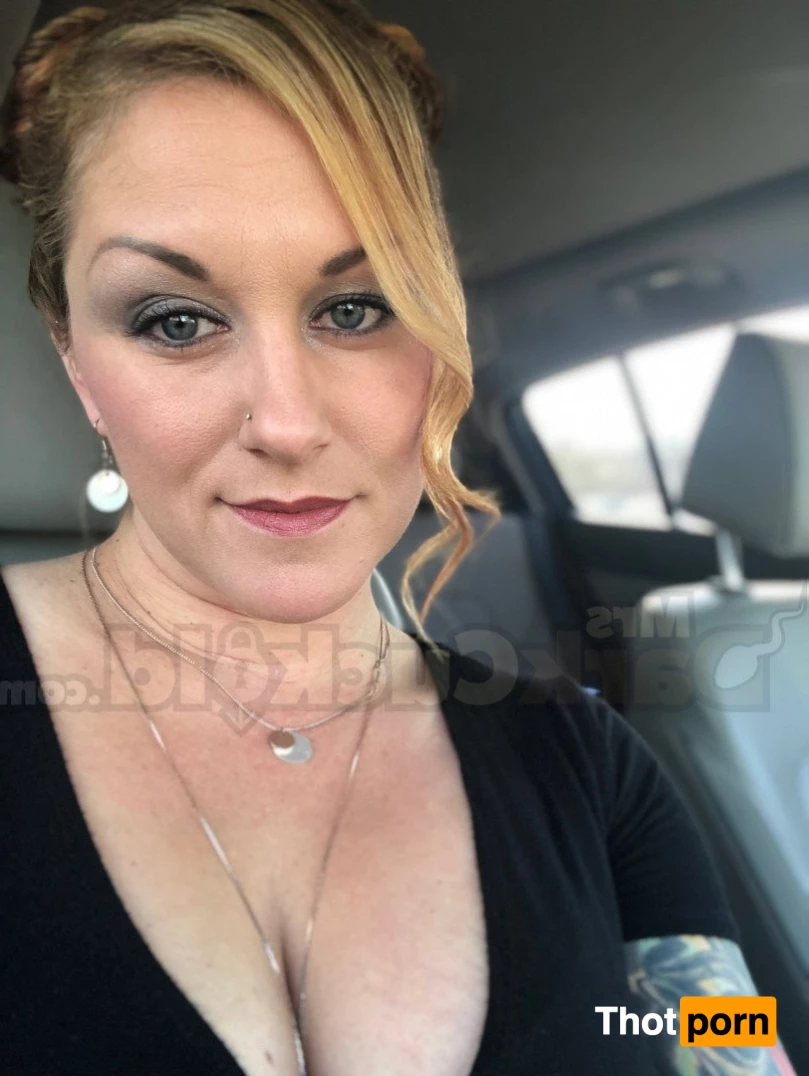 MrsDarkCuckold 845887