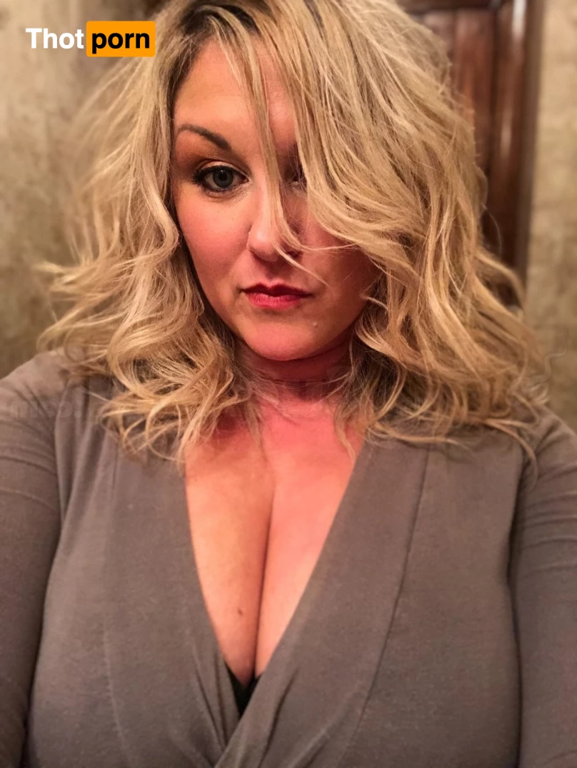 MrsDarkCuckold 845894