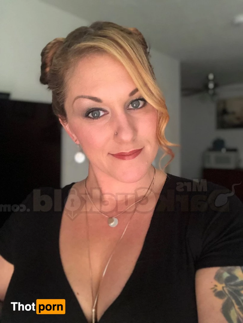 MrsDarkCuckold 845896