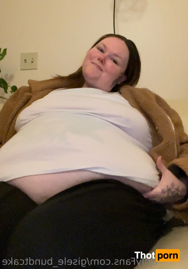 Gisele Bundtcake 16021796