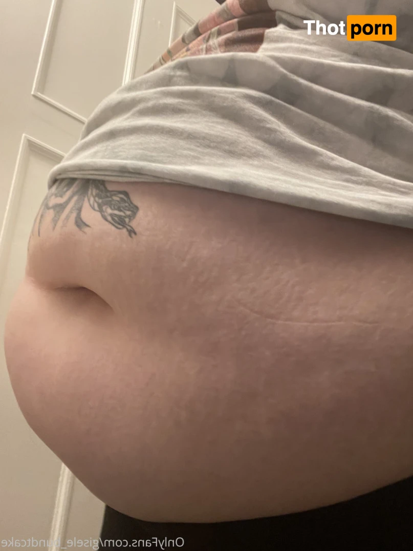 Gisele Bundtcake 16021822