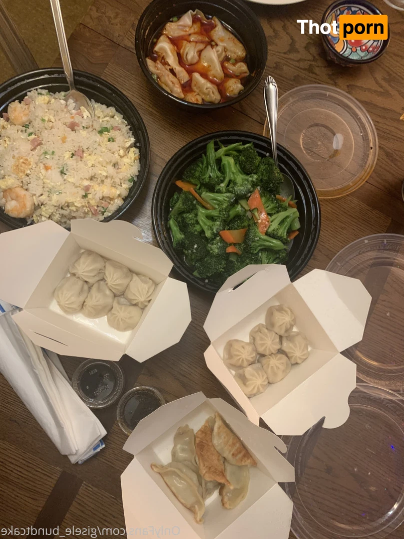 Gisele Bundtcake 16022230