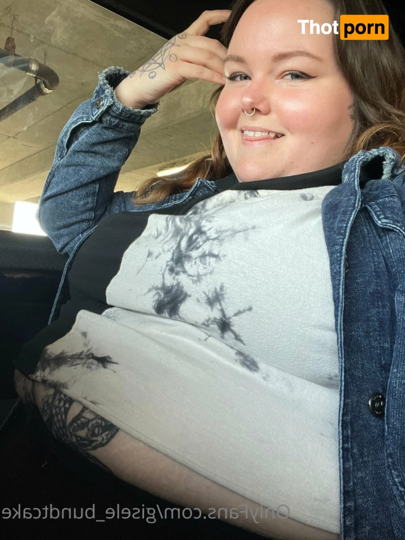 Gisele Bundtcake 16022327