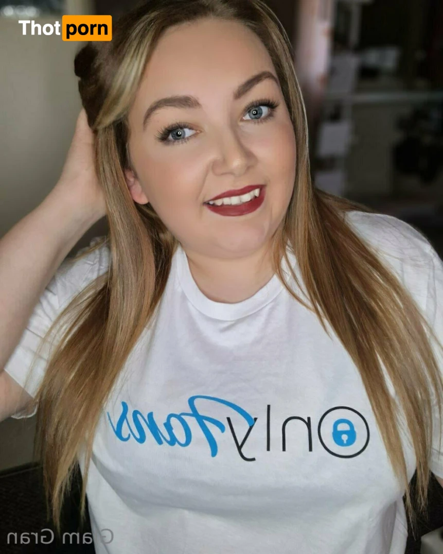 👩🏻‍❤️‍💋‍👨🏼Glam Gran 15970228