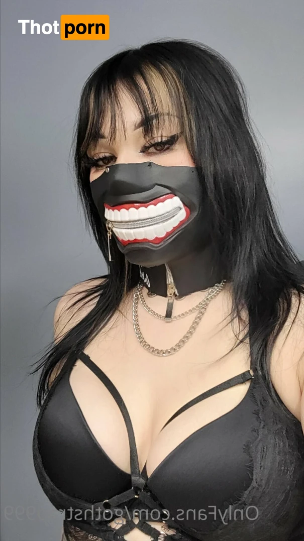 gothstrap999 15735827