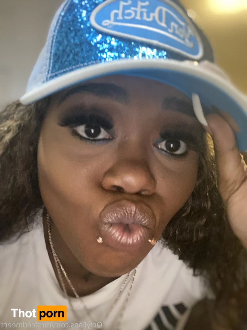 FREAKIEST EBONY CYBER GIRL ONLINE 🍆😝 6192137