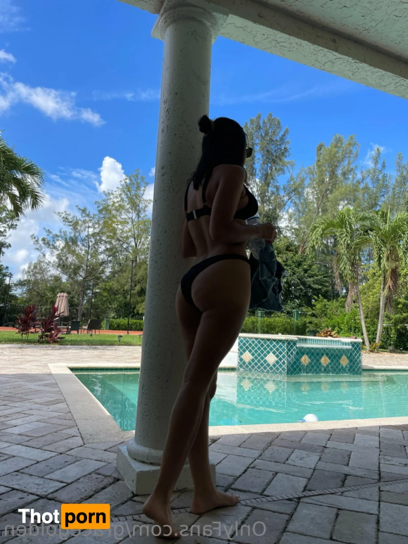 Grace Golden 15733674