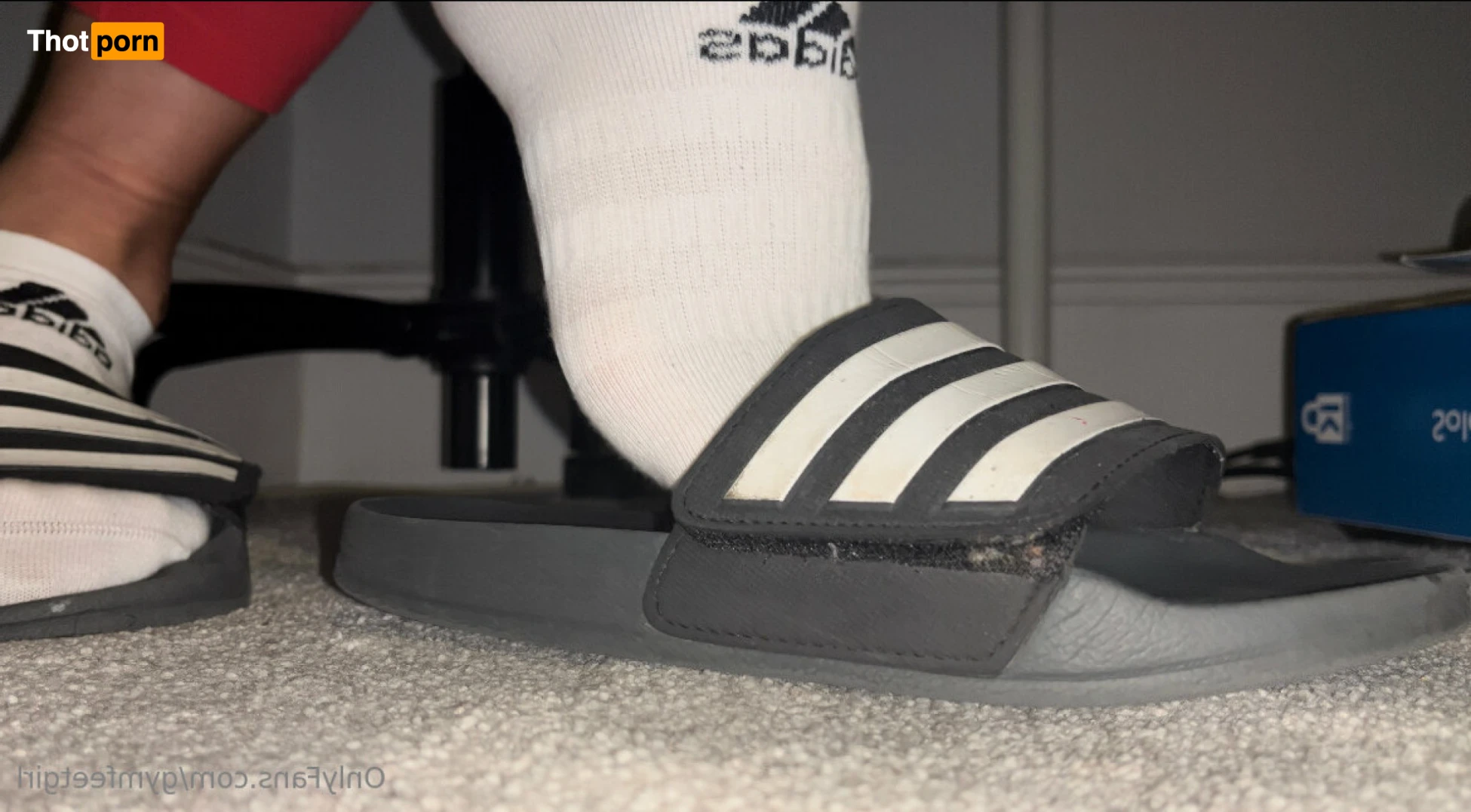 Gym Feet Girl 15660754