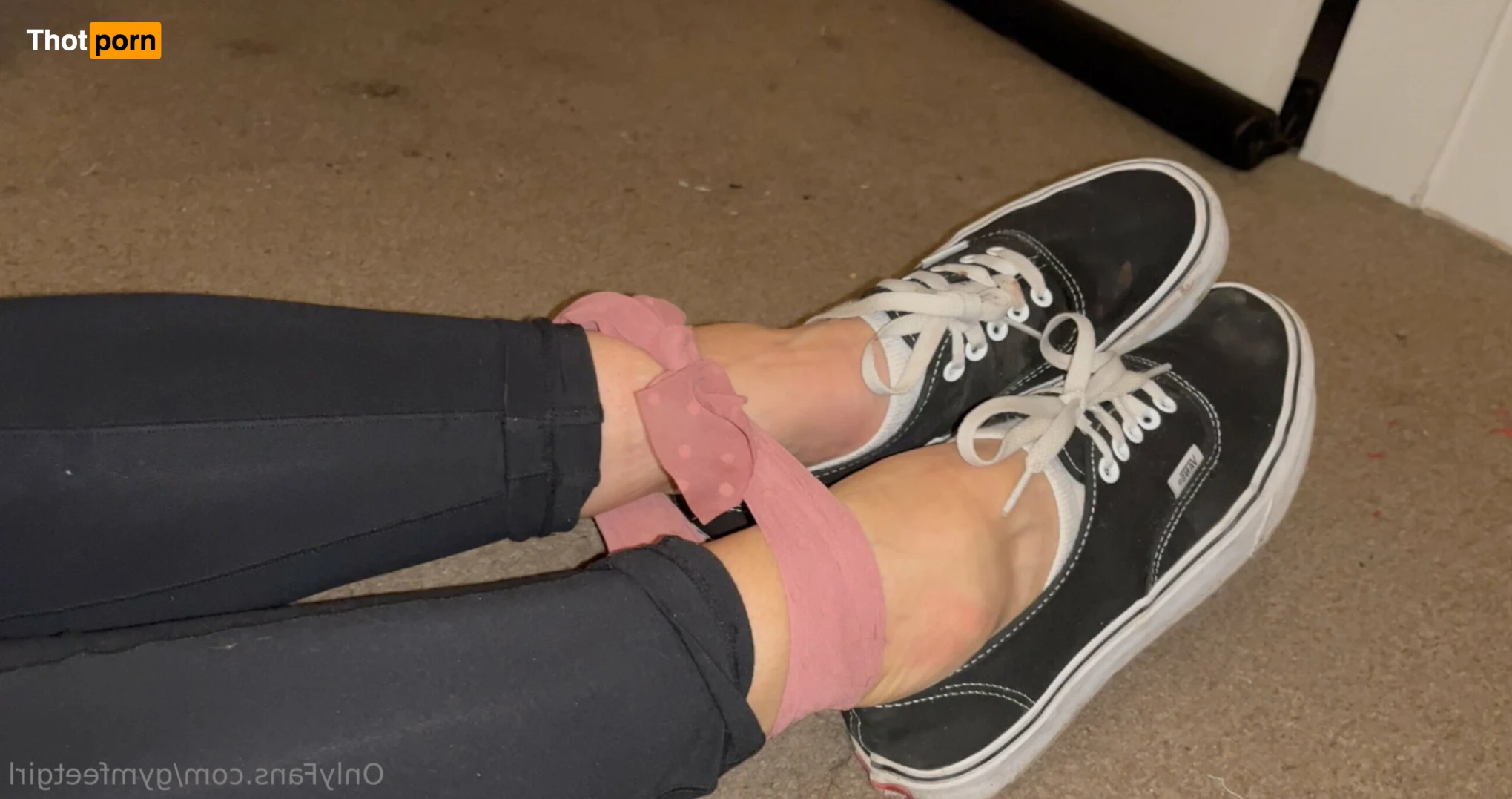 Gym Feet Girl 15660981