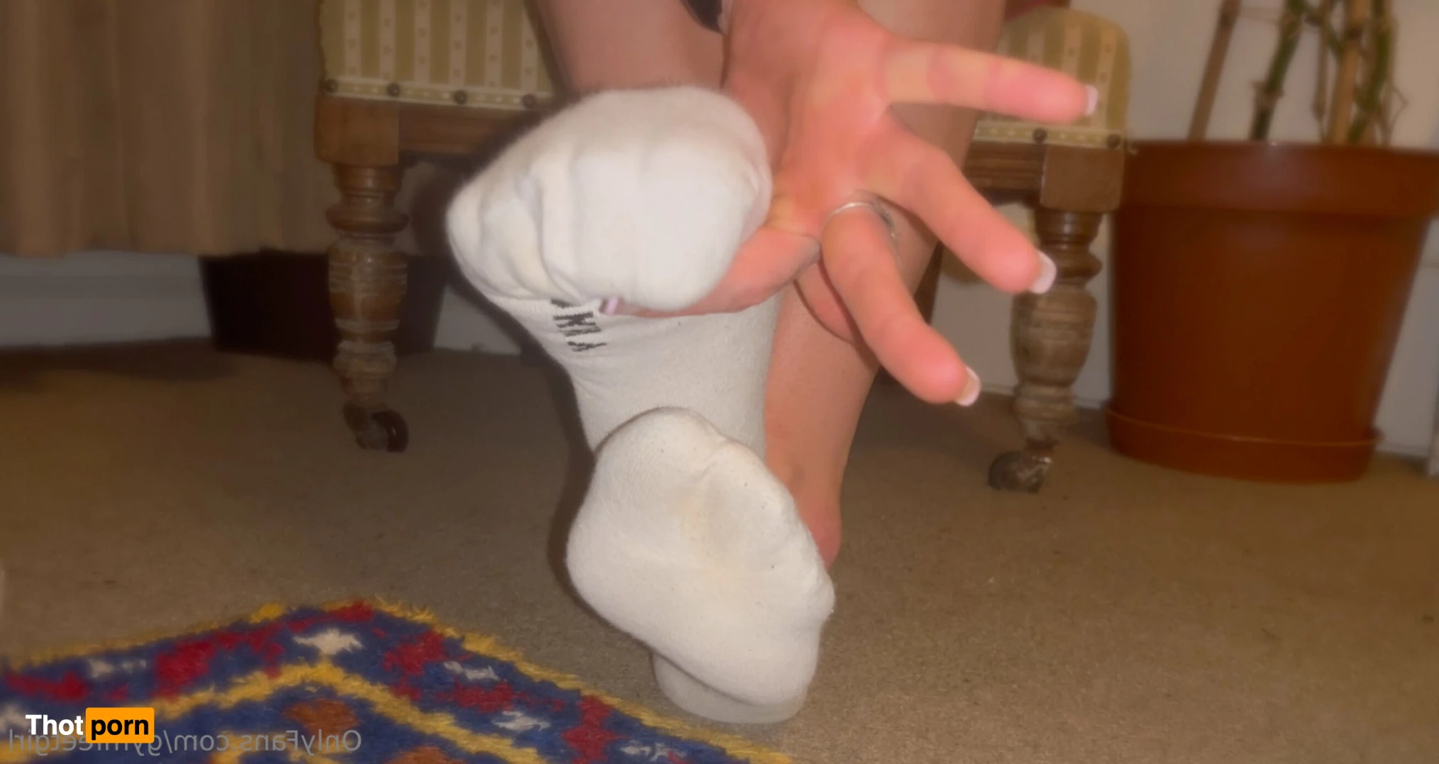 Gym Feet Girl 15661117