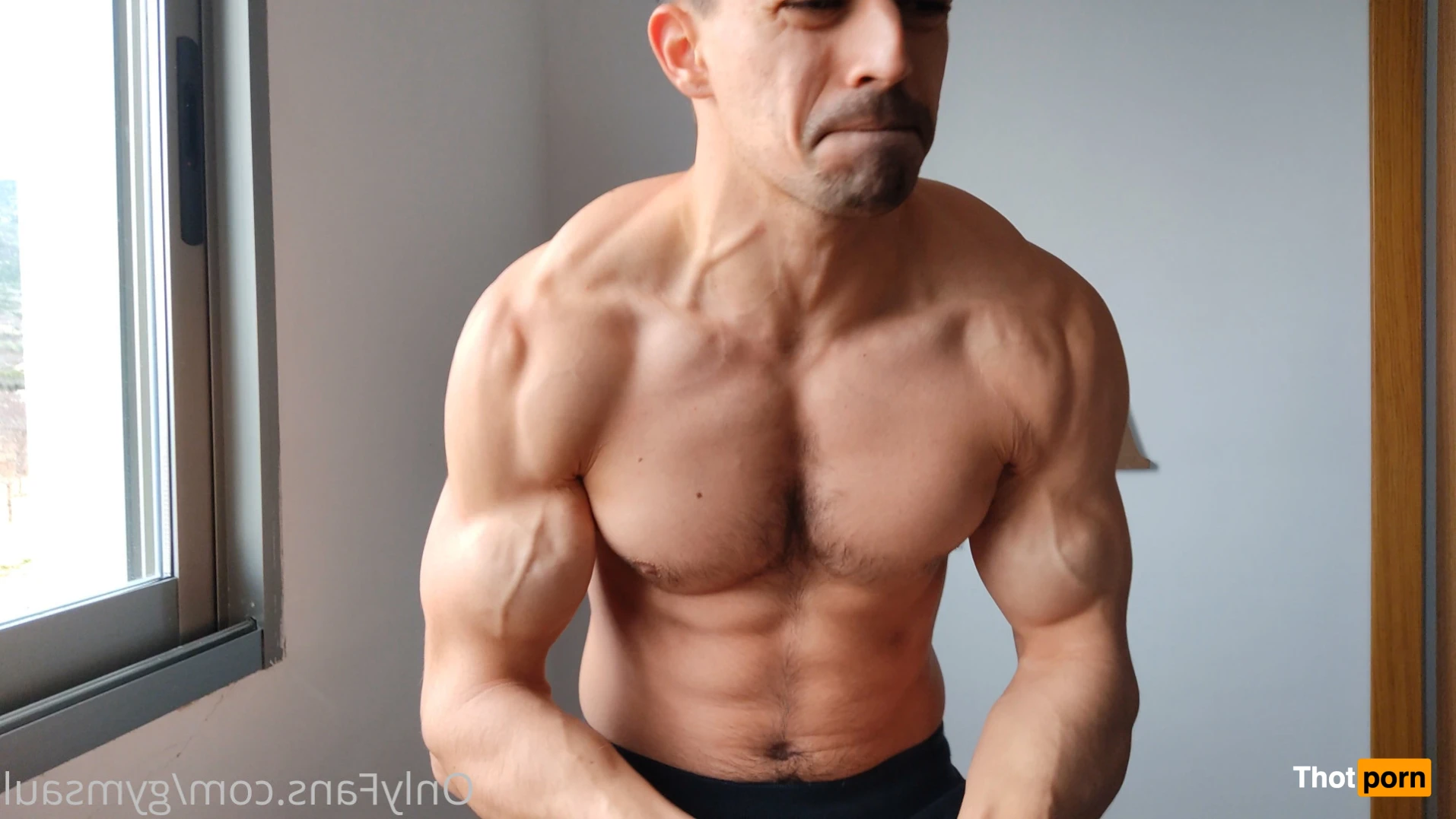 Gymsaul 15658867