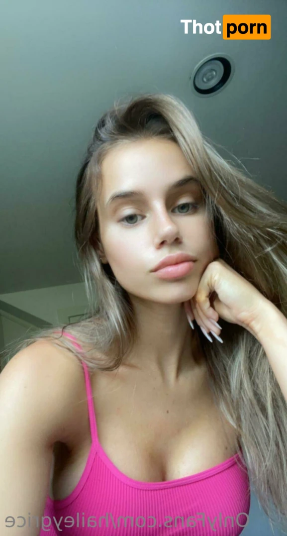 🕊 Hailey Grice 15559045