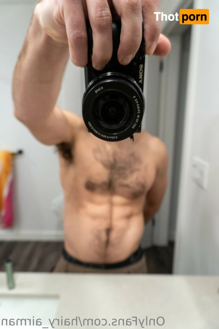 Hairy_Airman 15558084