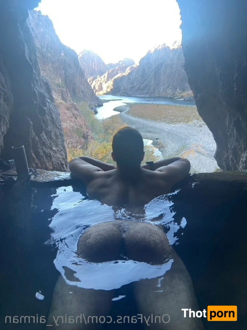 Hairy_Airman 15558203