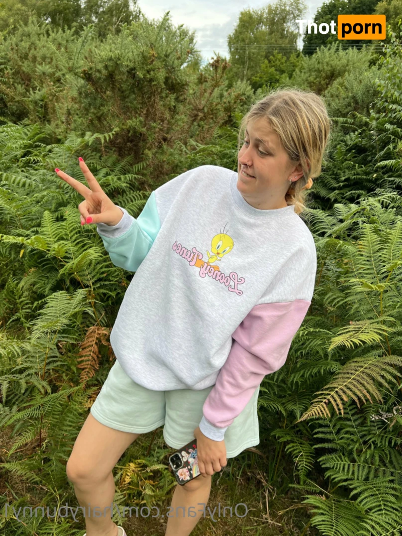 Hairy bunny 15557770