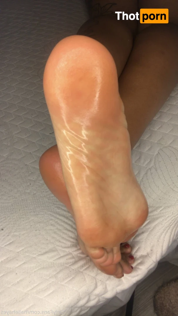 Goddess Halle Hayes 15555595