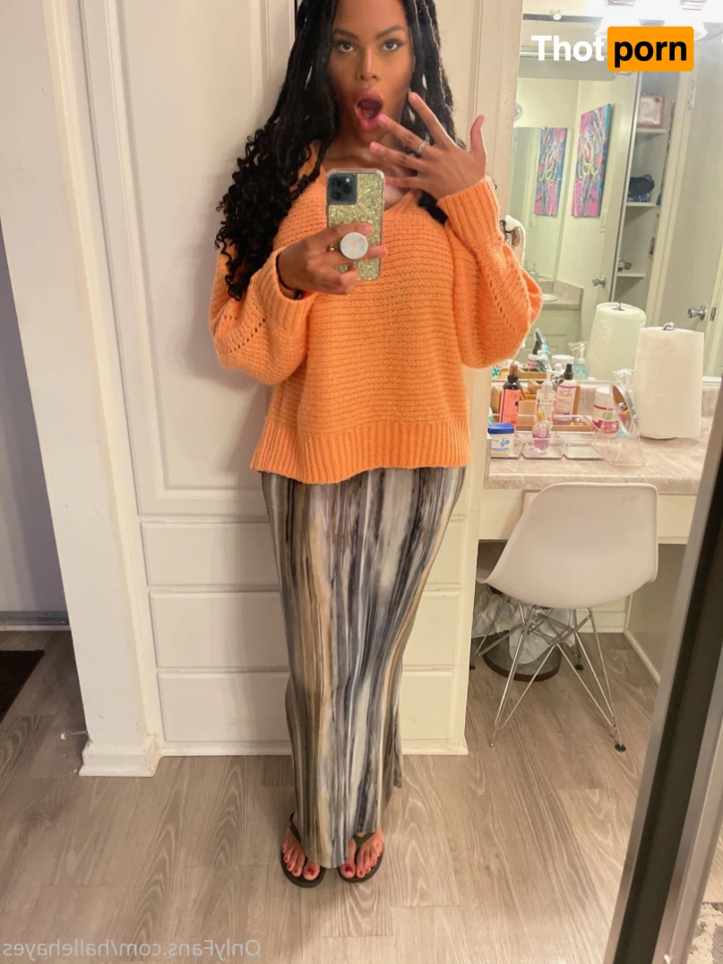 Goddess Halle Hayes 15555682