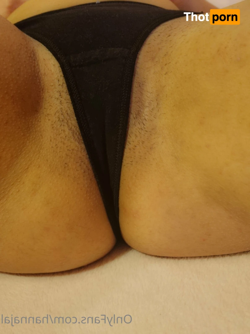 Hanna Brunette 15520523