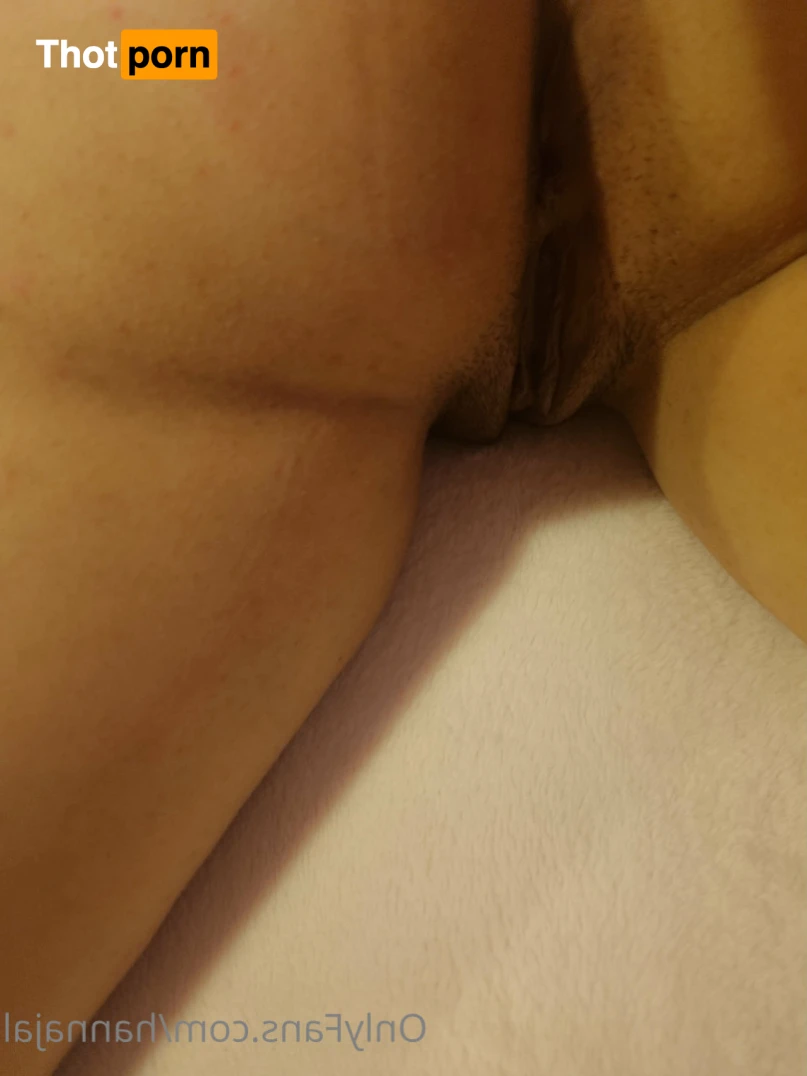 Hanna Brunette 15521459