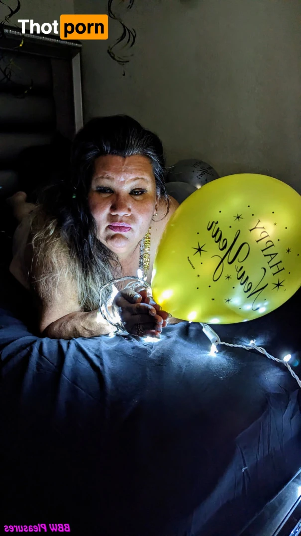 Hawaiian BBW 15429320