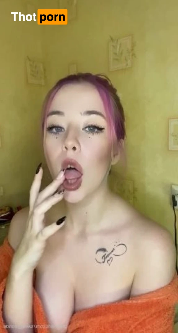 Hot Blonda😈 14632004