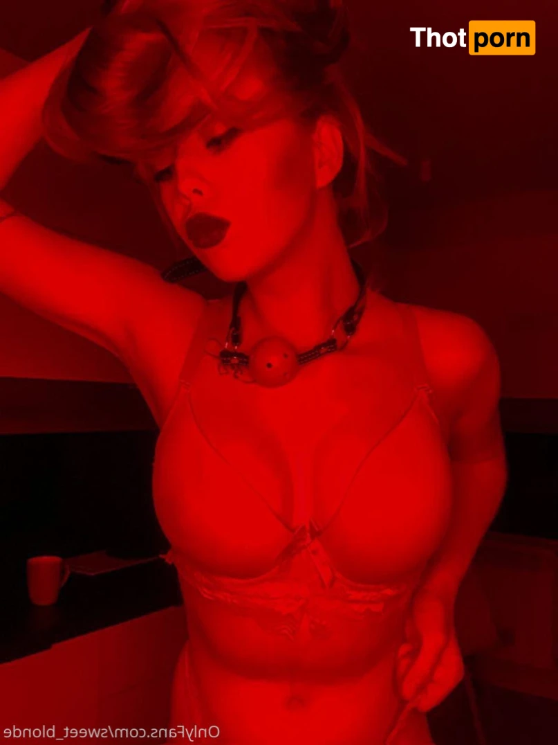 Hot Blonda😈 14632751