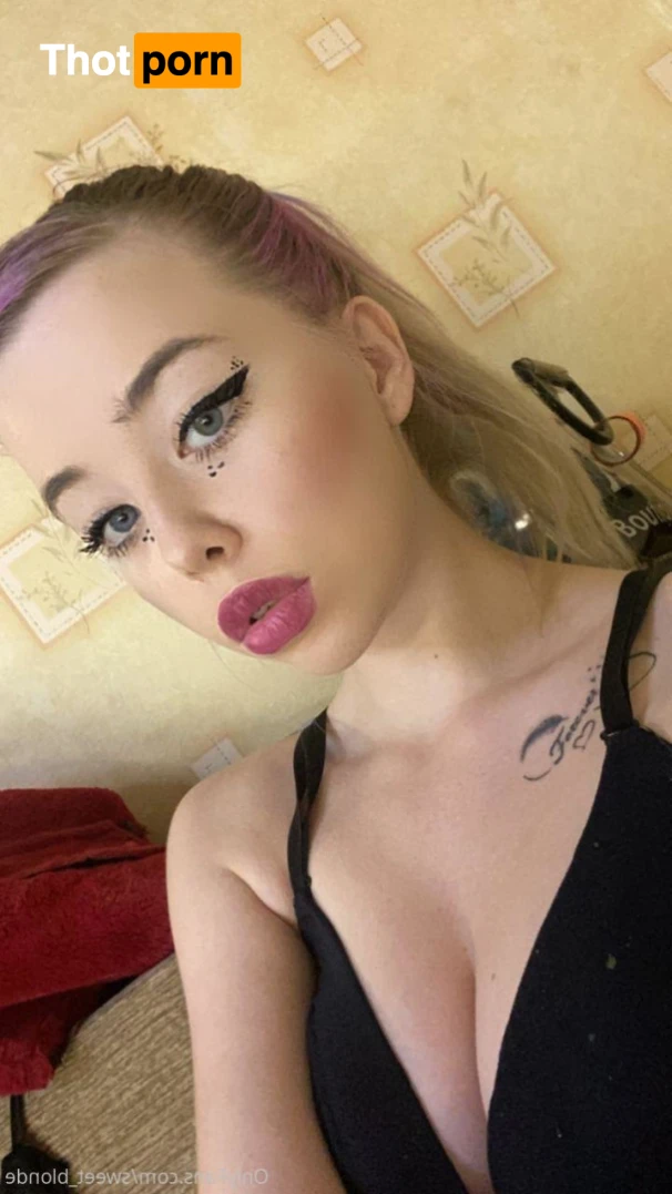 Hot Blonda😈 14633204