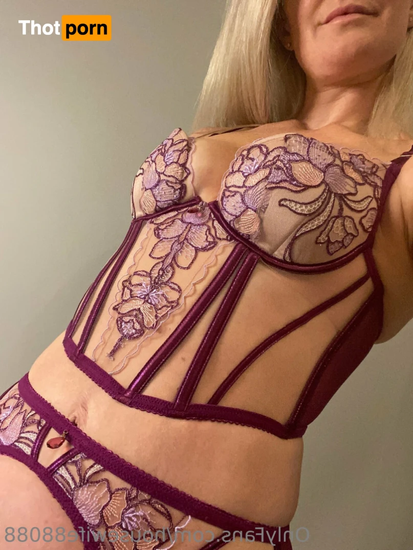 Laura Rose 🌹 14566308