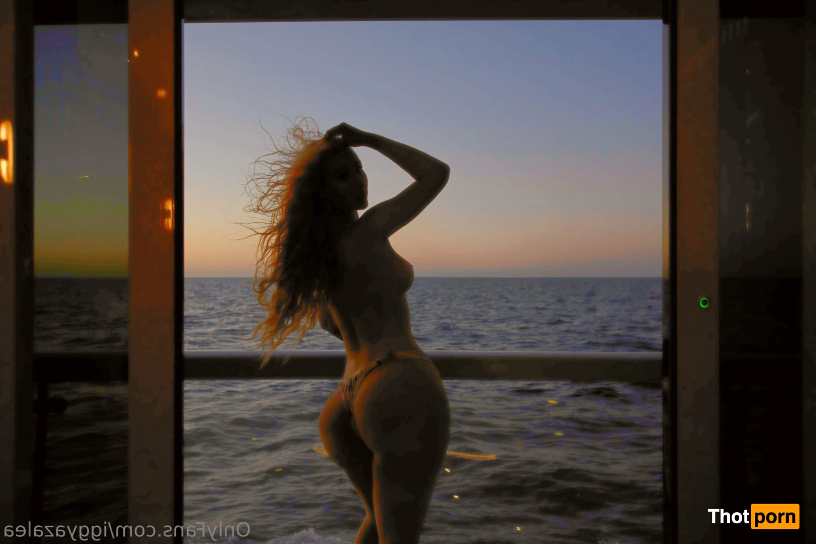 Iggy Azalea 14509238