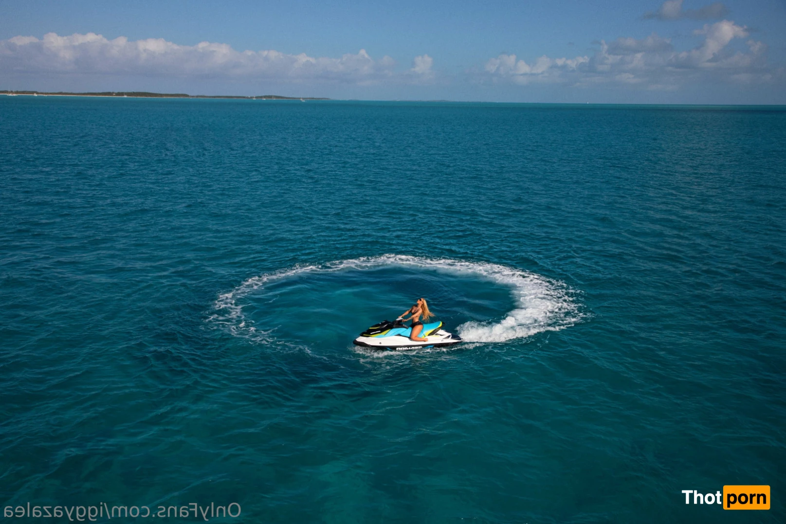 Iggy Azalea 14509786