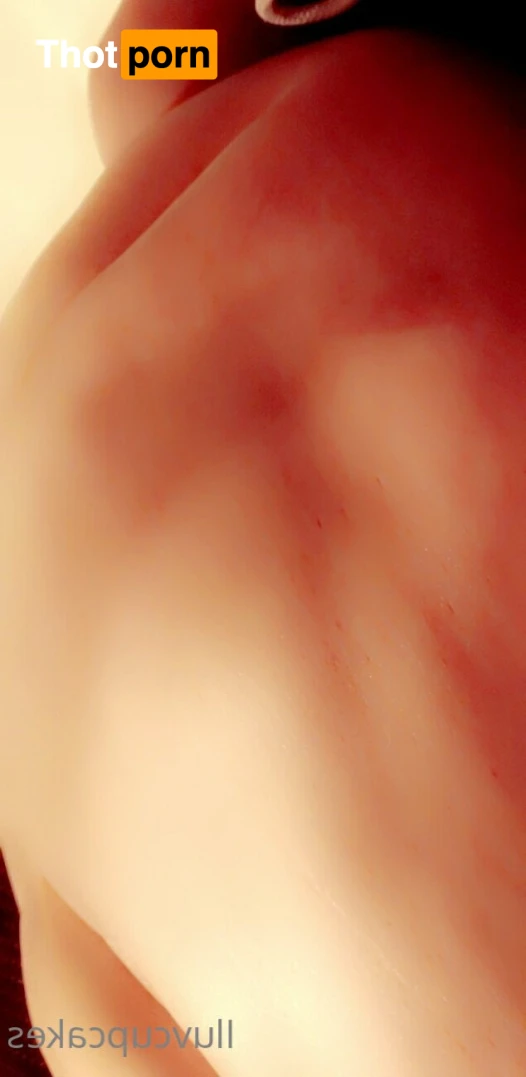 Iluvcupcakes 14497242