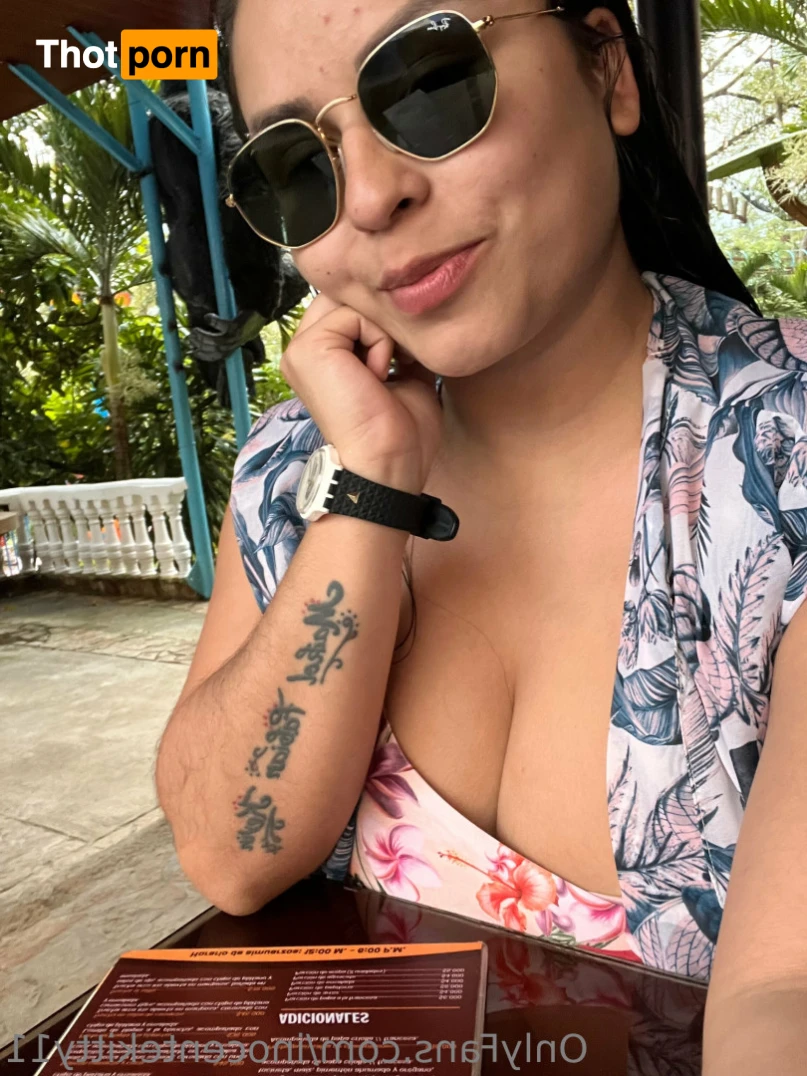 ANilUu Prada 14396288