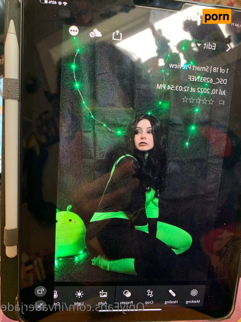 Invader.jade 14389153