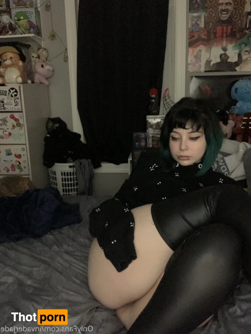 Invader.jade 14391082