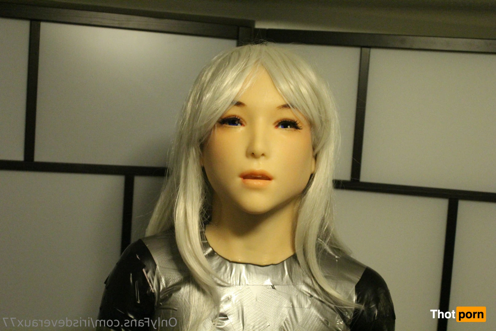 Iris Deveraux 14308637