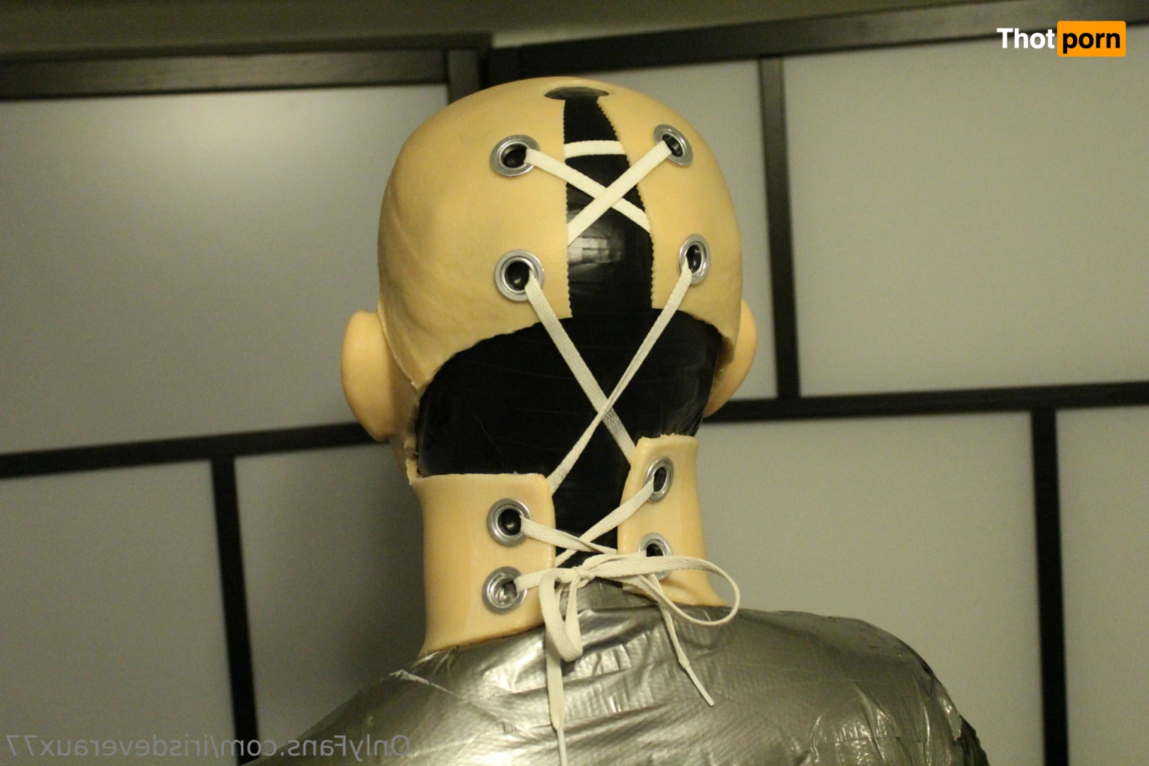 Iris Deveraux 14308774