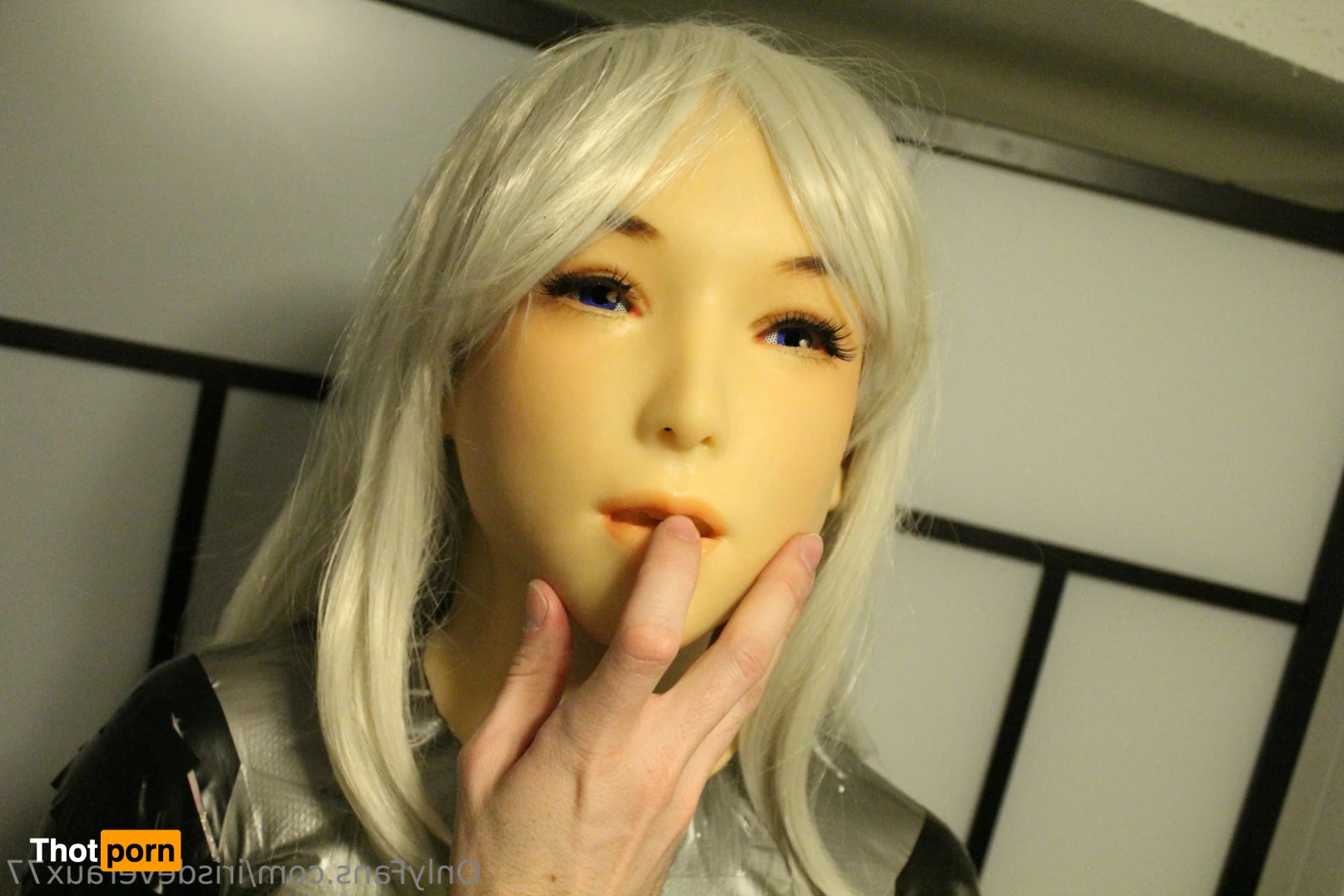 Iris Deveraux 14309932