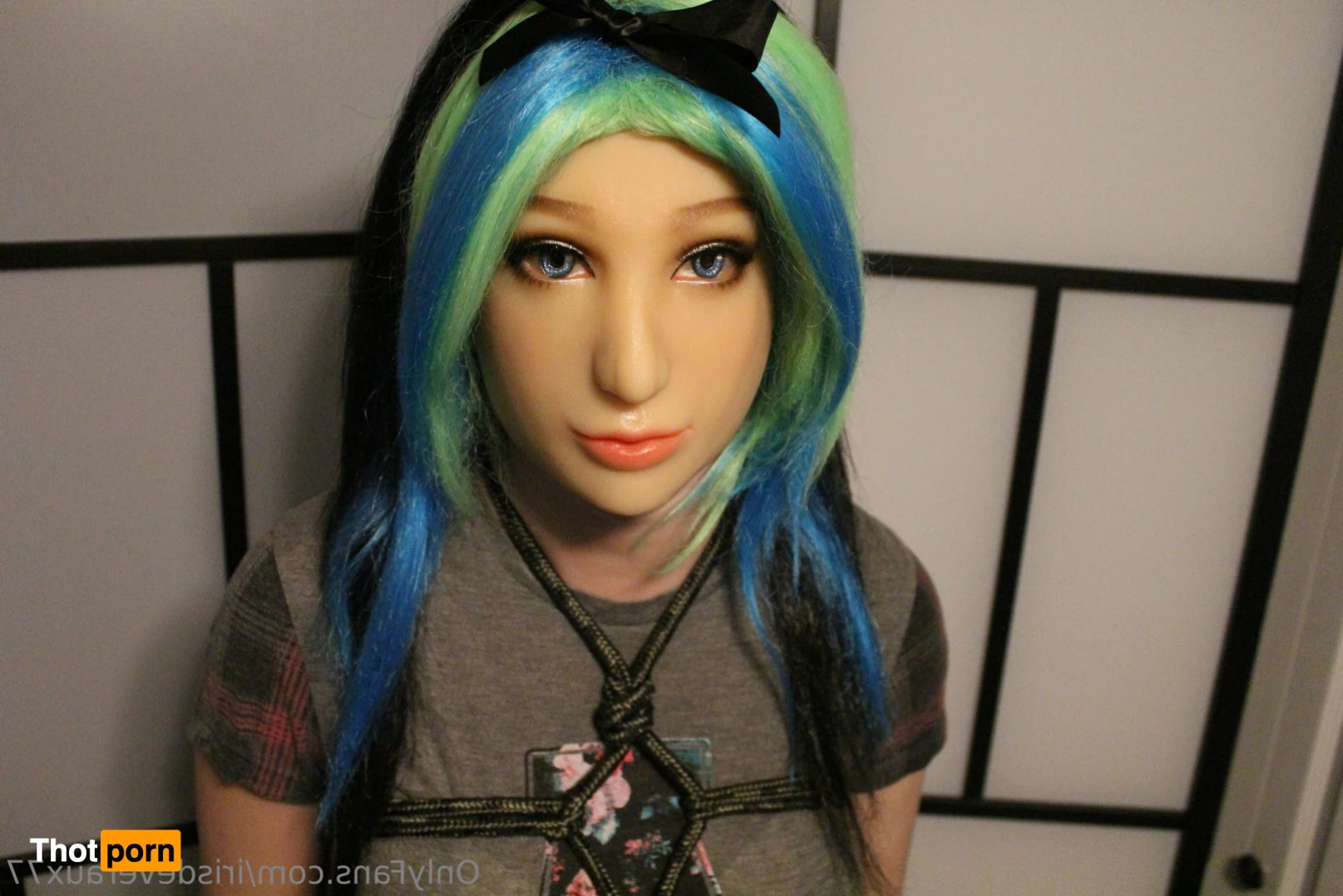 Iris Deveraux 14310063