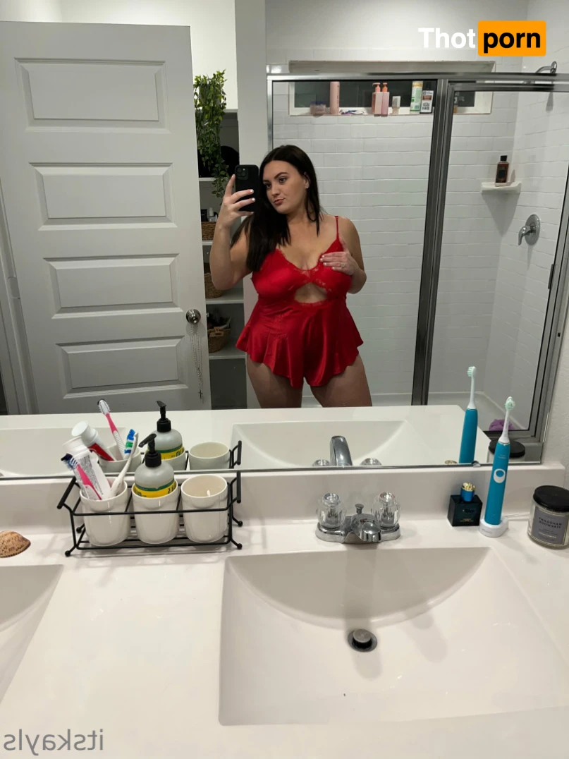 Kayla 14212995