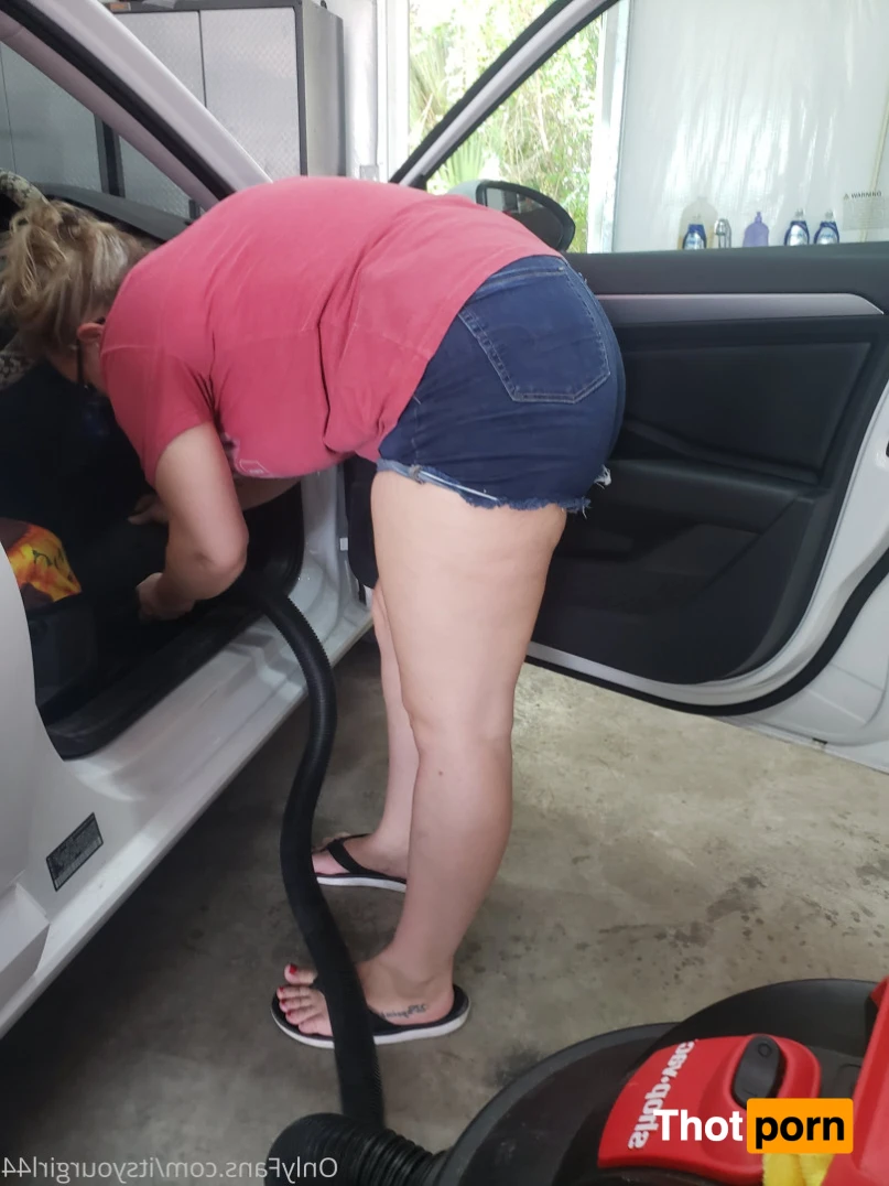 Its your girl 14178016