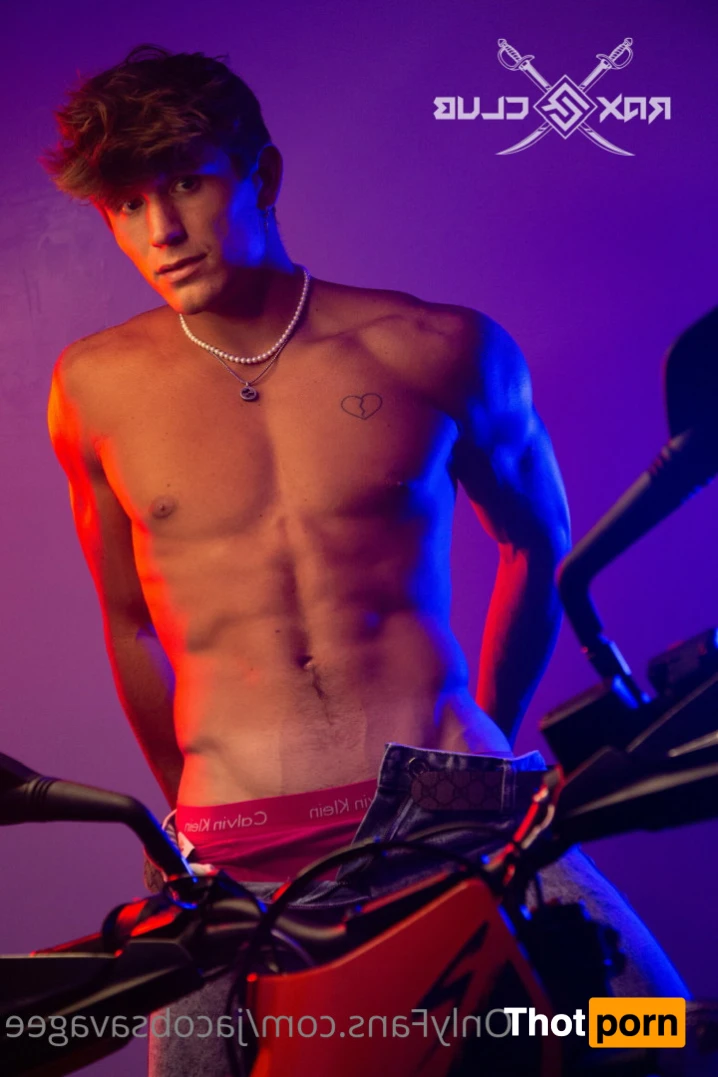 •JACOB SAVAGE 14004005